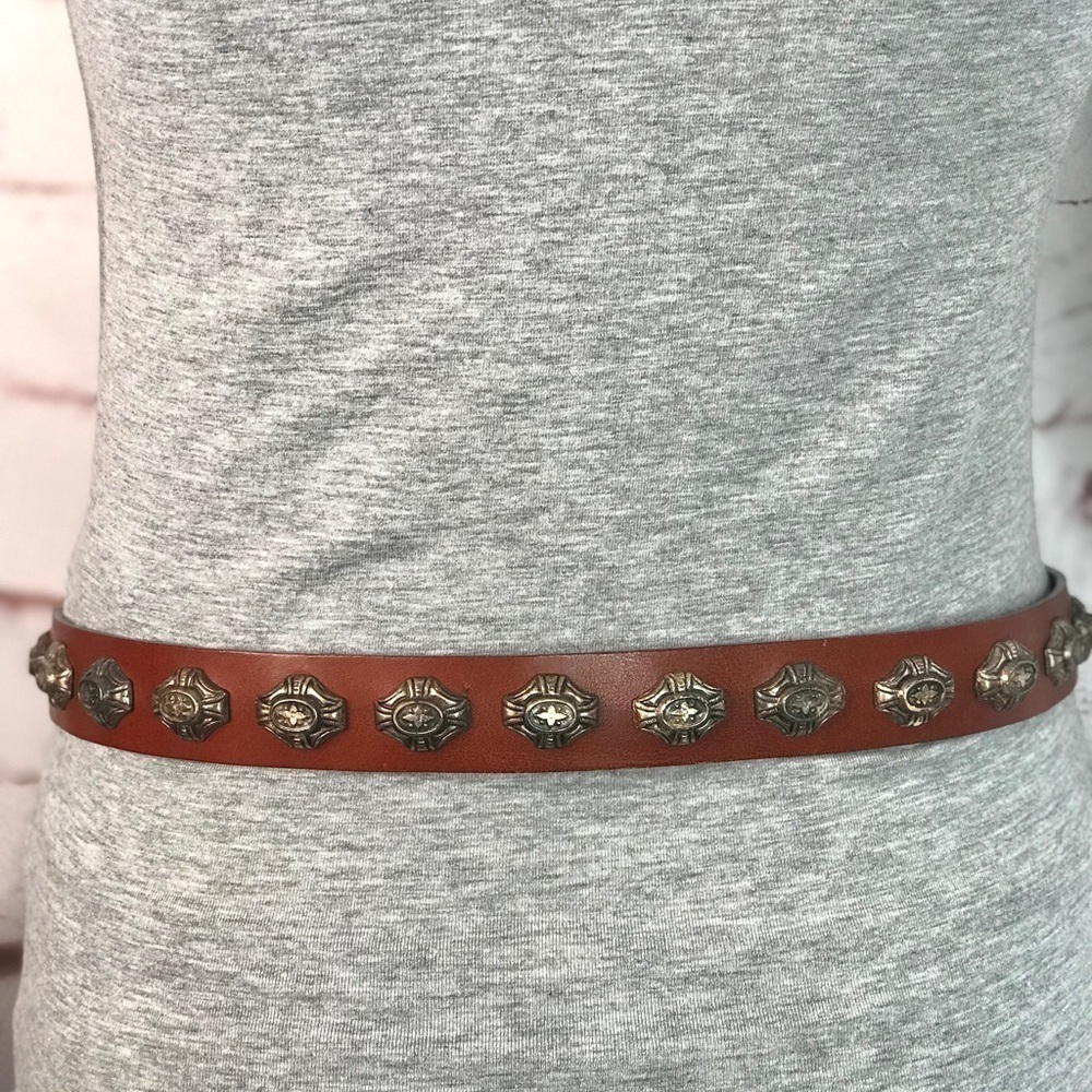 1980s Vintage NEIMAN MARCUS Brown Leather Pewter Cowgirl Conch Belt Size Large - Picture 12 of 16